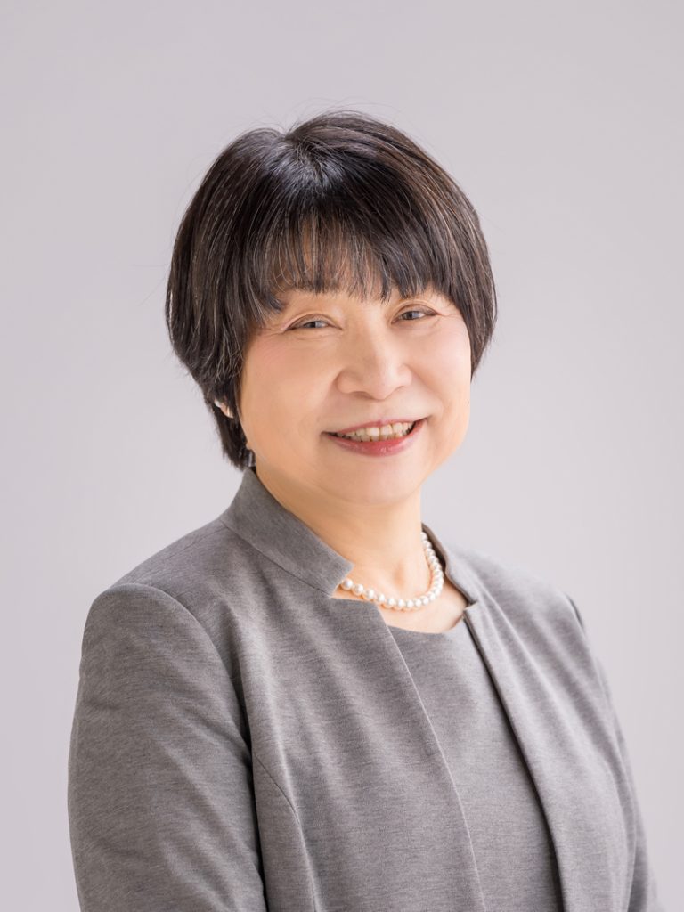 代表理事　向井留実子